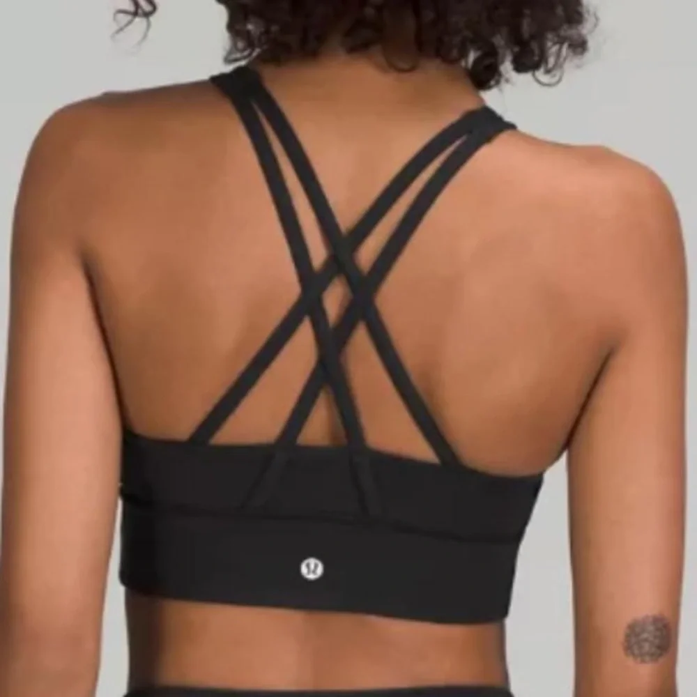 ! Lululemon Women's  Crop-top